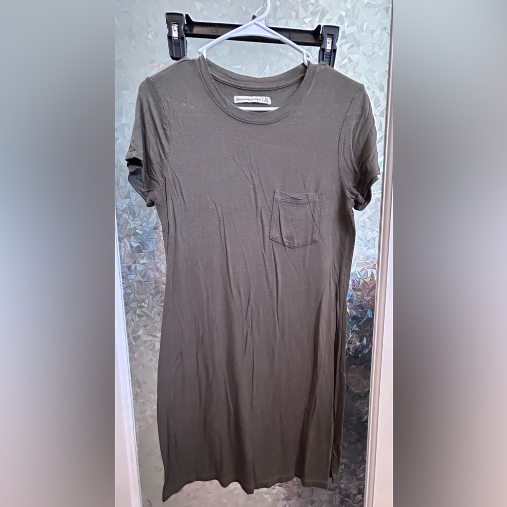 Abercrombie & Fitch Olive Crew Neck Tee Dress B19
